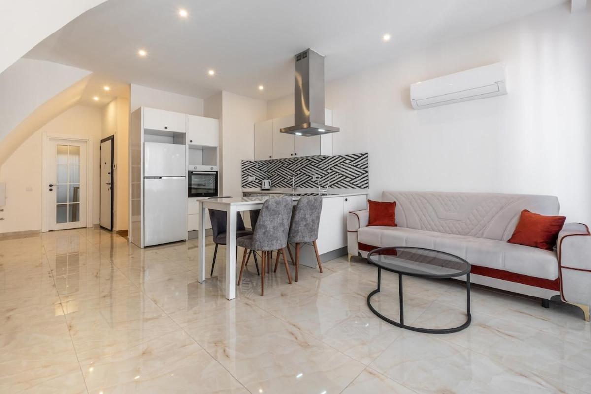 Daire Duplex In The Heart Of Cleopatra, 200m To The *